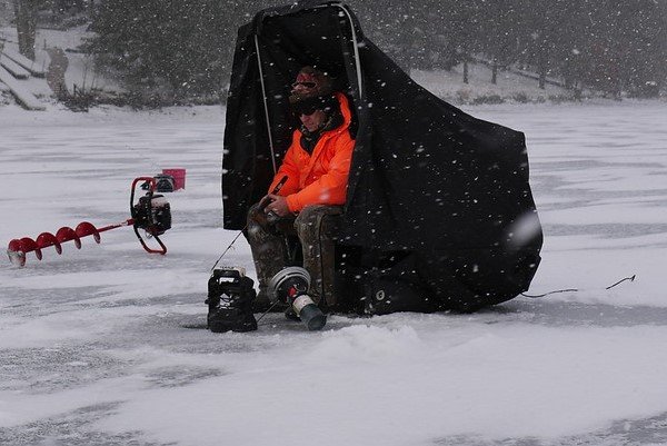 Discover ice fishing game